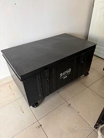 Baule in ferro stile vintage