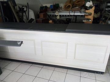 Banconi per negozio