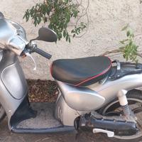 Aprilia Scarabeo 50 - 2004