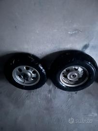 Gomme e cerchi per booster