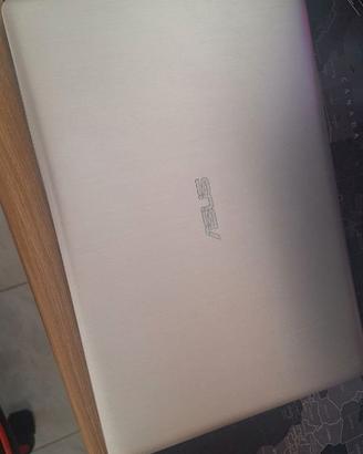 ASUS VivoBook Pro 15 –  (i7 / 16GB RAM / GTX 1050)
