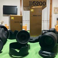 macchina fotografica NIKON elettronica