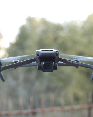 DJI Mavic 3 Classic + DJI RC + Borsa + Filtri ND