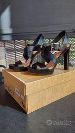 Sandalo vera pelle nero  marca MICHAEL KORS