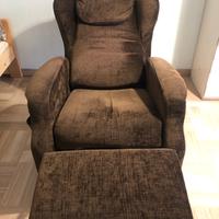 poltrona reclinabile elettrica