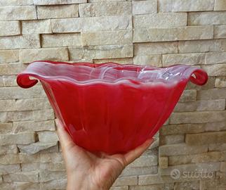 ciotola vaso rosso in bianco  in vetro di Murano