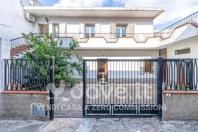 Villa di 200 m² con 4 locali a Tertenia