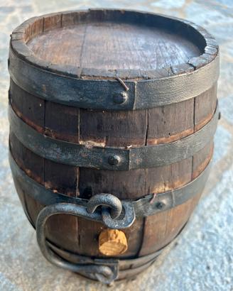 Antica Piccola Botte in Legno e Ferro