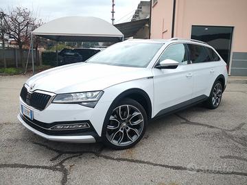 Skoda Superb 2.0 TDI 190 CV SCR DSG 4x4 Wagon Scou