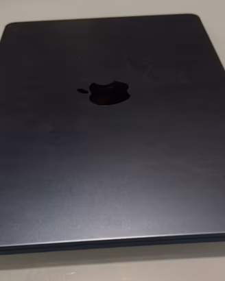Aplle Macbook Air 13” M 4 - 16 gb Ram - 256 gb ssd