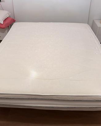 Materasso a molle 160x190 rigido come nuovo