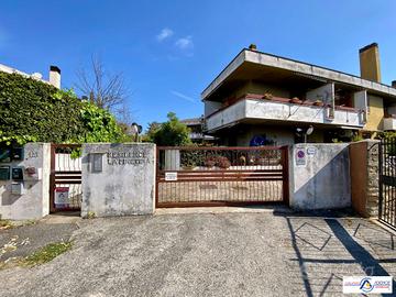 APPARTAMENTO DUPLEX CENTRALE - RES.CE LA PINETINA