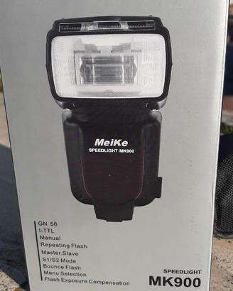 Flash Meyke MK900 per Nikon  TTL