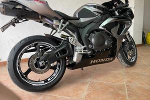 Honda cbr 1000rr