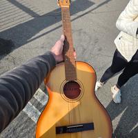 chitarra modello guadagnini