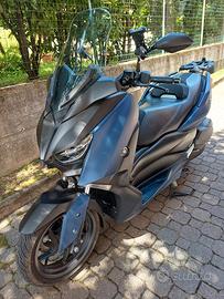 Yamaha XMAX 300