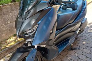 Yamaha XMAX 300