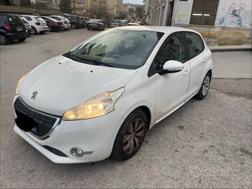 Peugeot 208 1.2 VTi 82 CV 5 porte Allure