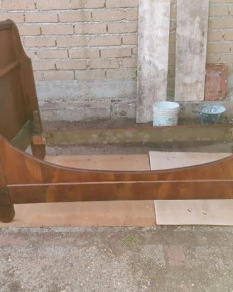 Letto a barca del 700 in piuma