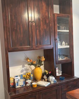 Credenza in arte povera