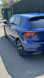 Polo R Line 110 CV automatica.