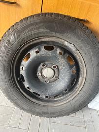 Set 4 gomme invernali