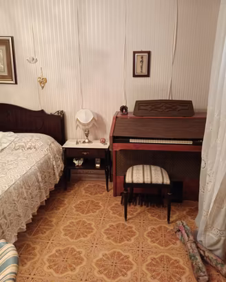 camera da letto vintage comprensiva di armadio