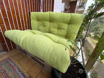 Divanetto artigianale
