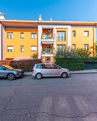 2 LOCALI A LAINATE