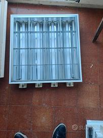 Plafoniera completa di neon