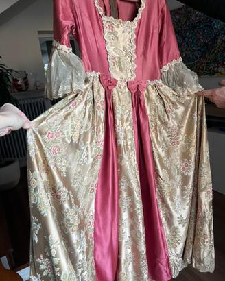 Abito 700 veneziano