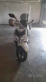 Scooter SYM HD 200