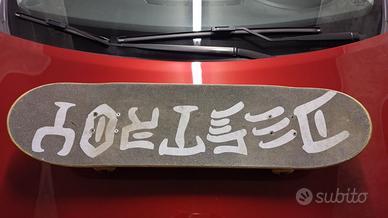 Skateboard professionale usato