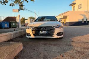 AUDI A6 4.0 mhv 2.0 TDI S.W.
