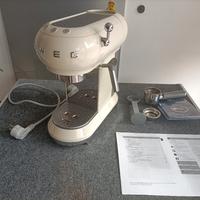 Macchina da caffè espresso SMEG panna