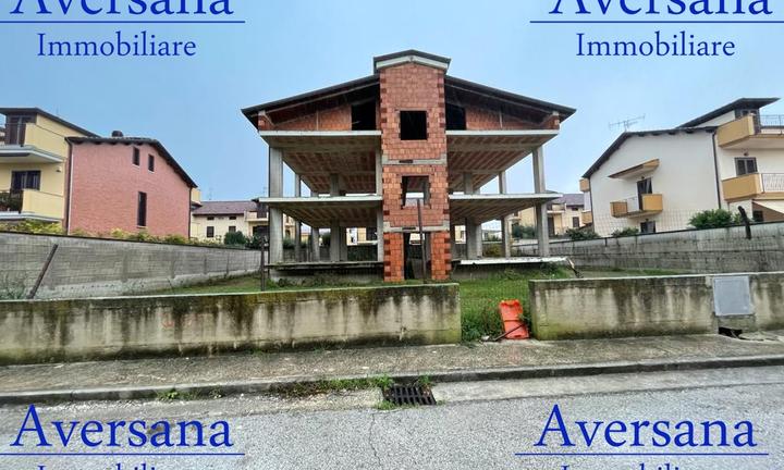 Soluzione indipendente di 4 appartamenti