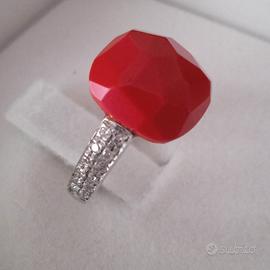 Anello in oro bianco 18k corallo e diamanti 