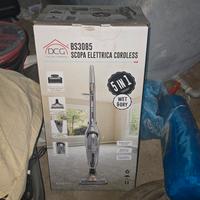 scopa aspirapolvere 5 in 1 