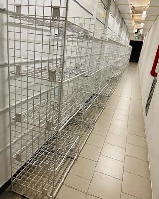Scaffali in metallo bianco modulari smontabili