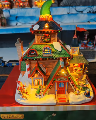 Lemax Elwood's Elf Lodge