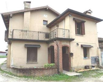 Immobile in asta di 288 m² con 5 locali a Varmo