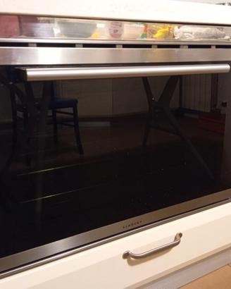 Pratico forno "schock" da incasso di 90 cm largo