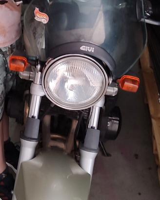 cupolino e supporto bauletto givi per kawasaki zr7