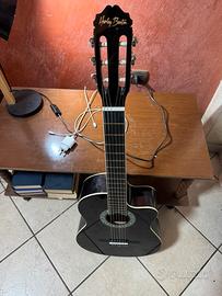Chitarra classica amplificata