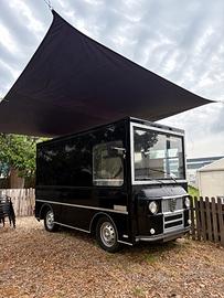 Alfa Romeo FoodTruck