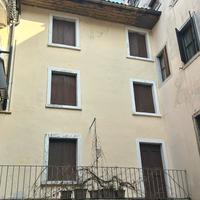 Rovereto- Porzione di casa da ristrutturare