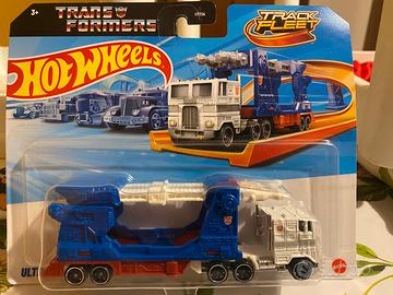 Trans formers ultra magnus hotwheels