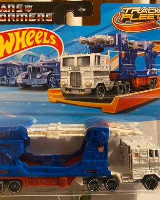 Trans formers ultra magnus hotwheels