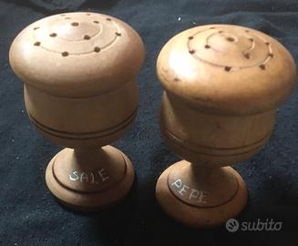 Porta sale e pepe in legno