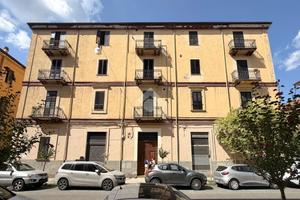 3 LOCALI A COSENZA